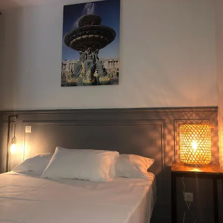 Little Regina Hotel 2*